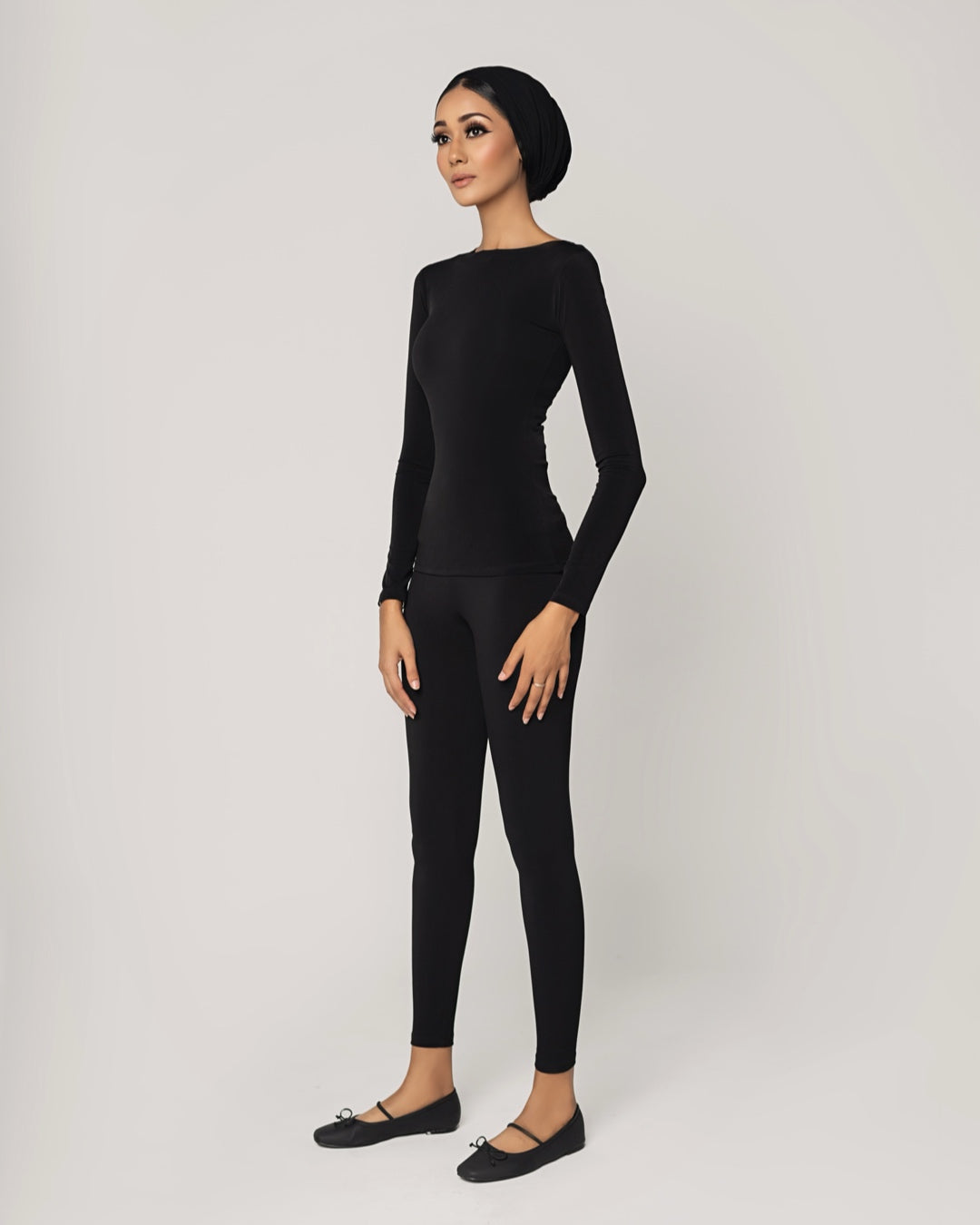 BLACK -Crew Neck Long Sleeve Top