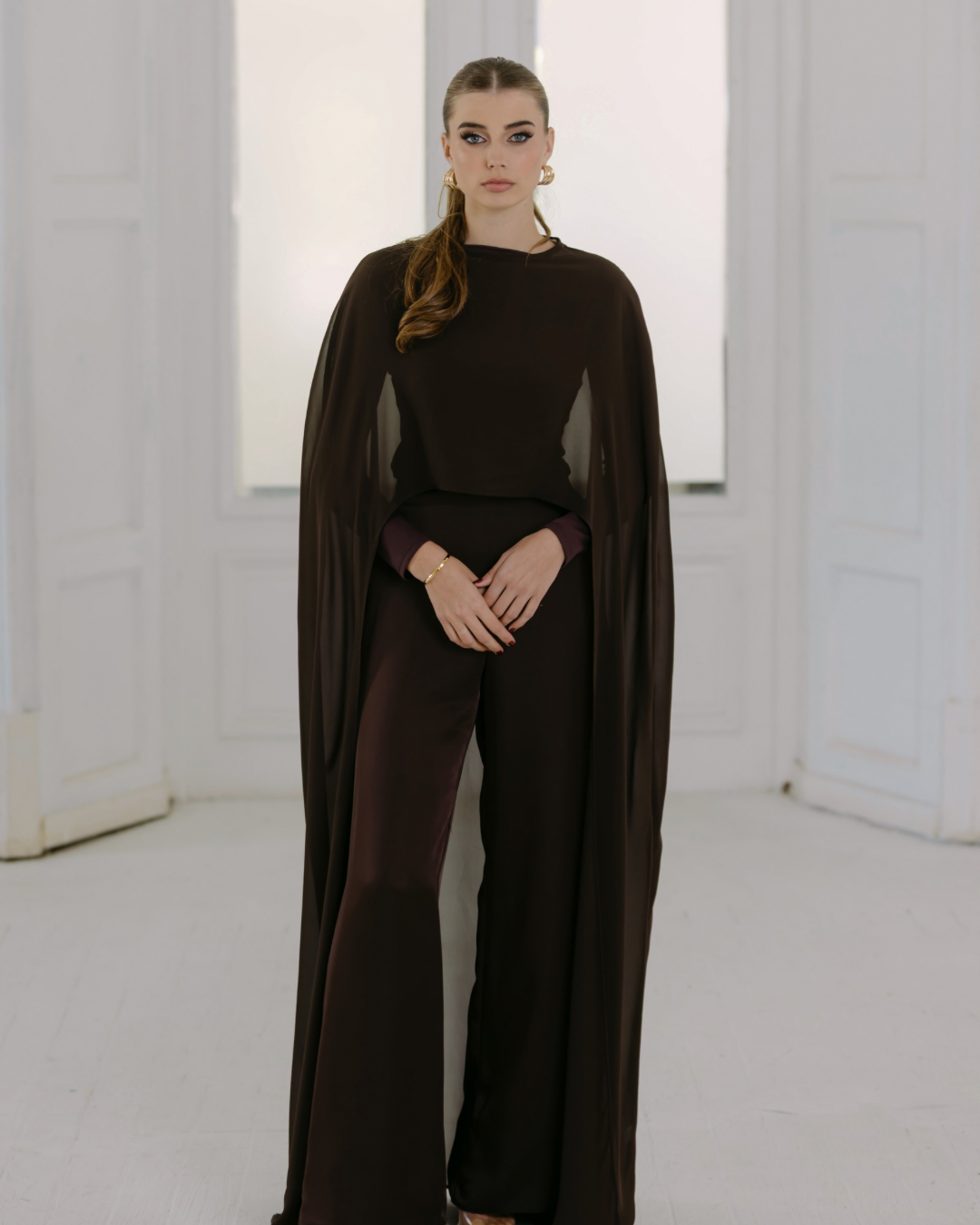 ALLURE CAPE SET