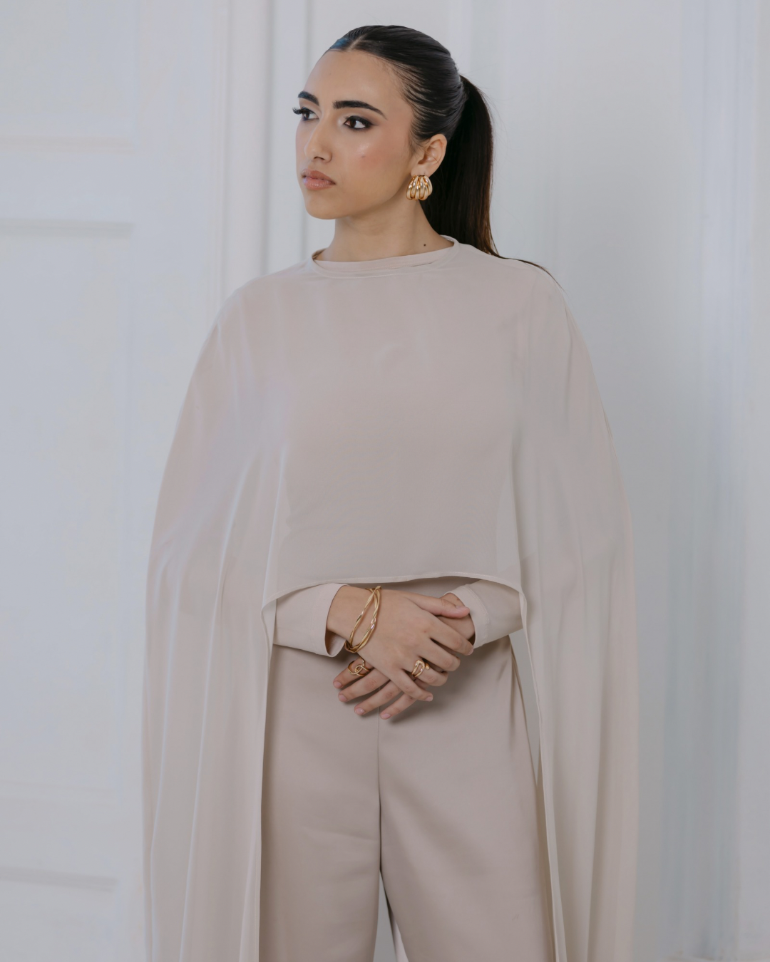ALLURE CAPE SET