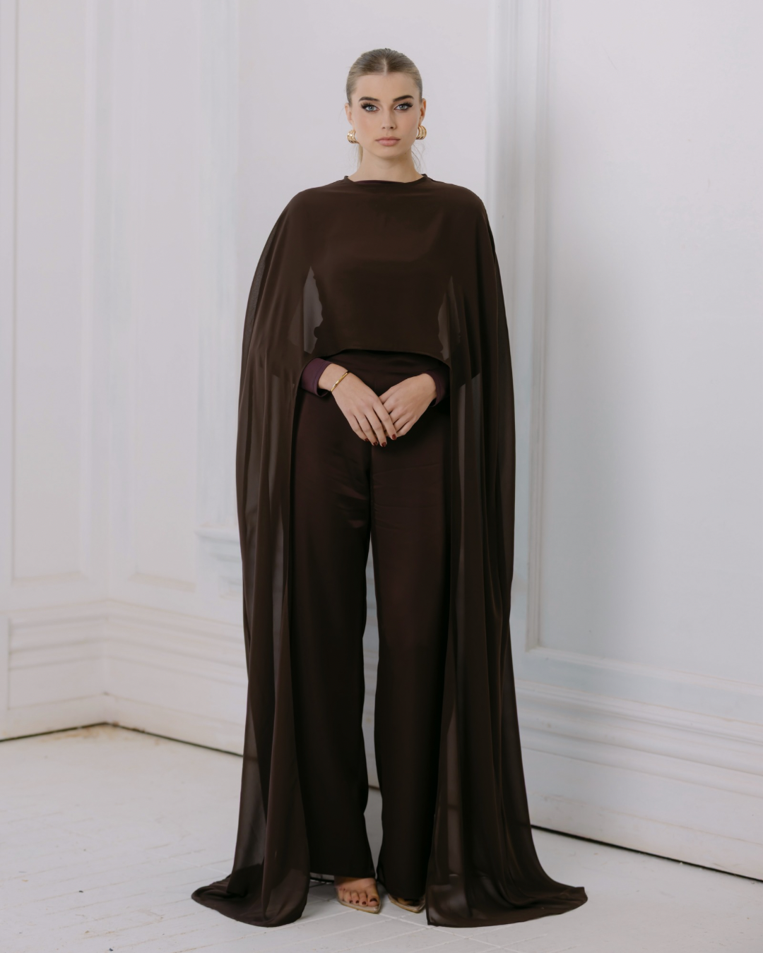ALLURE CAPE SET