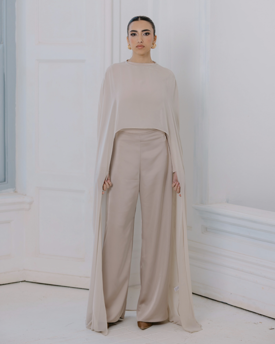 ALLURE CAPE SET