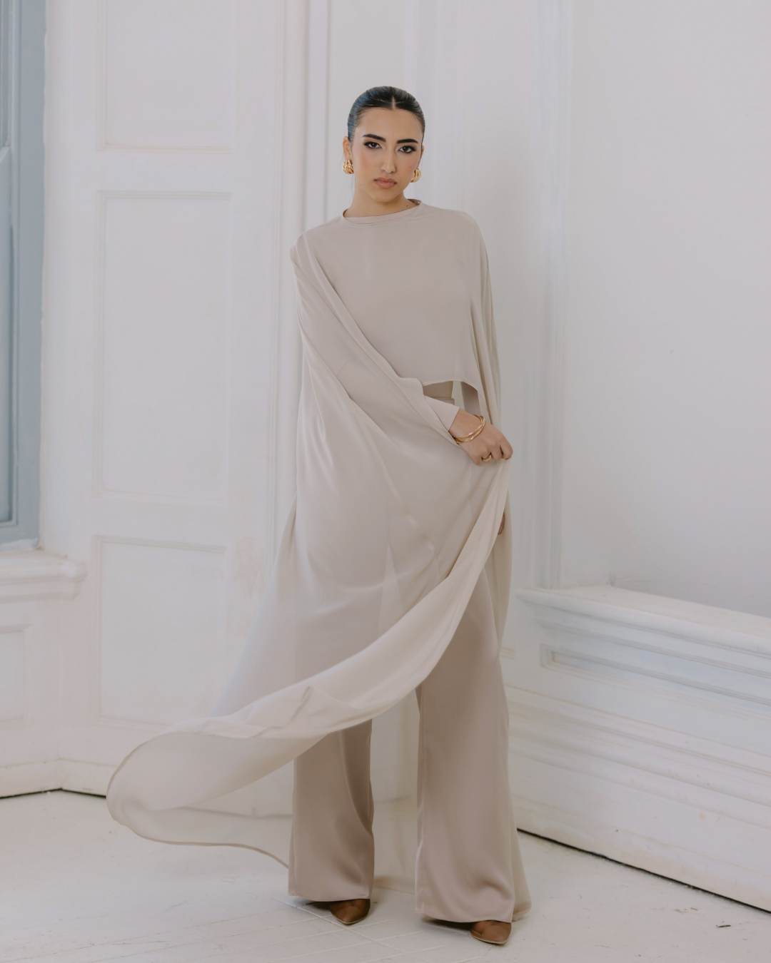 ALLURE CAPE SET